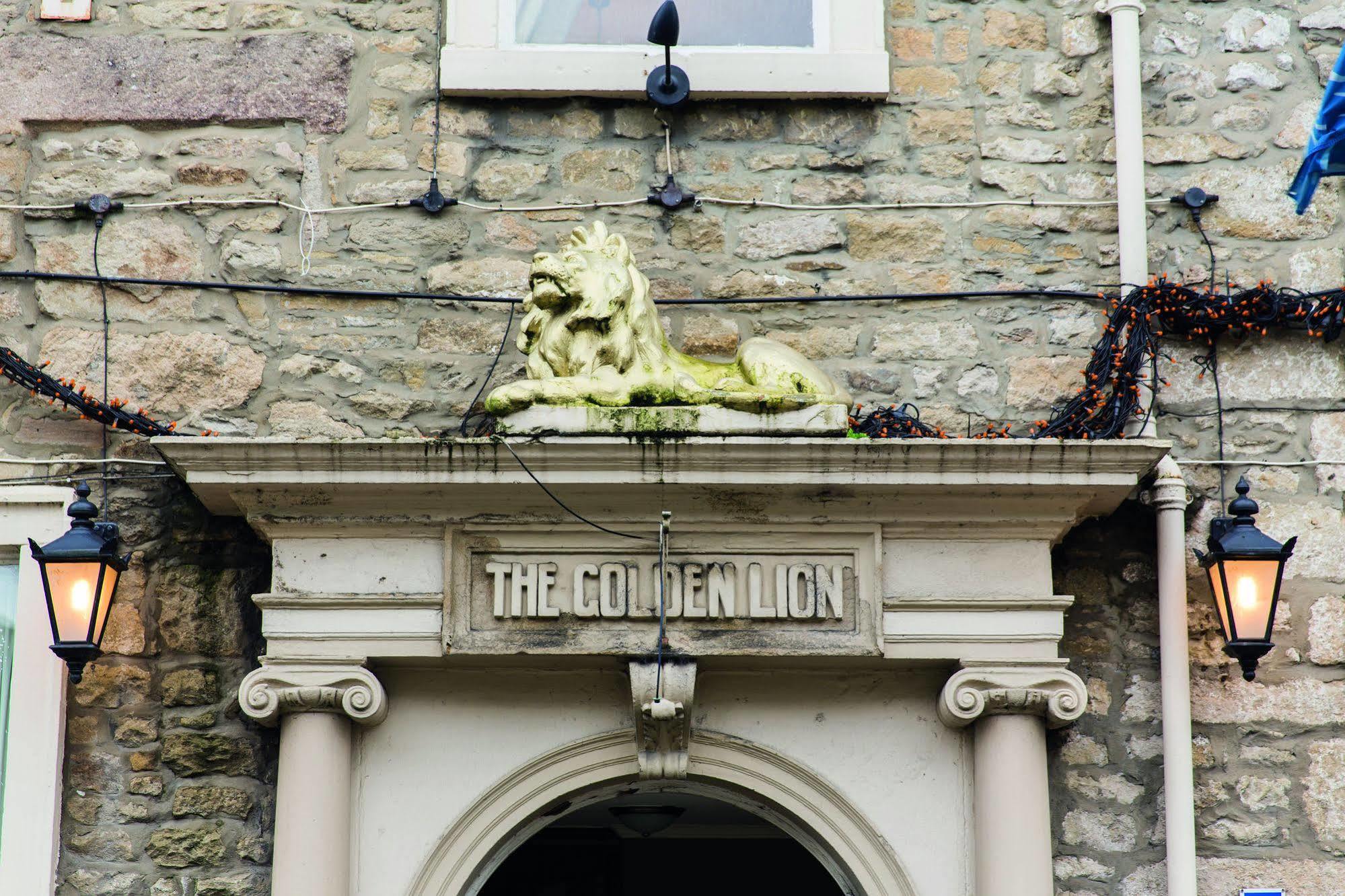 The Golden Lion At Settle Hotel Exterior foto
