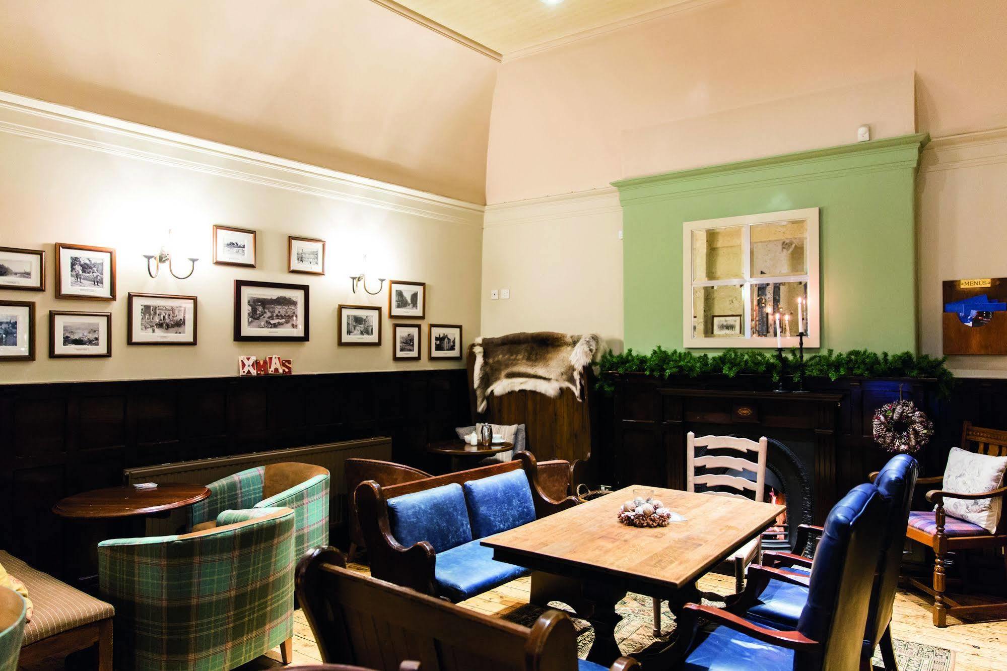 The Golden Lion At Settle Hotel Exterior foto