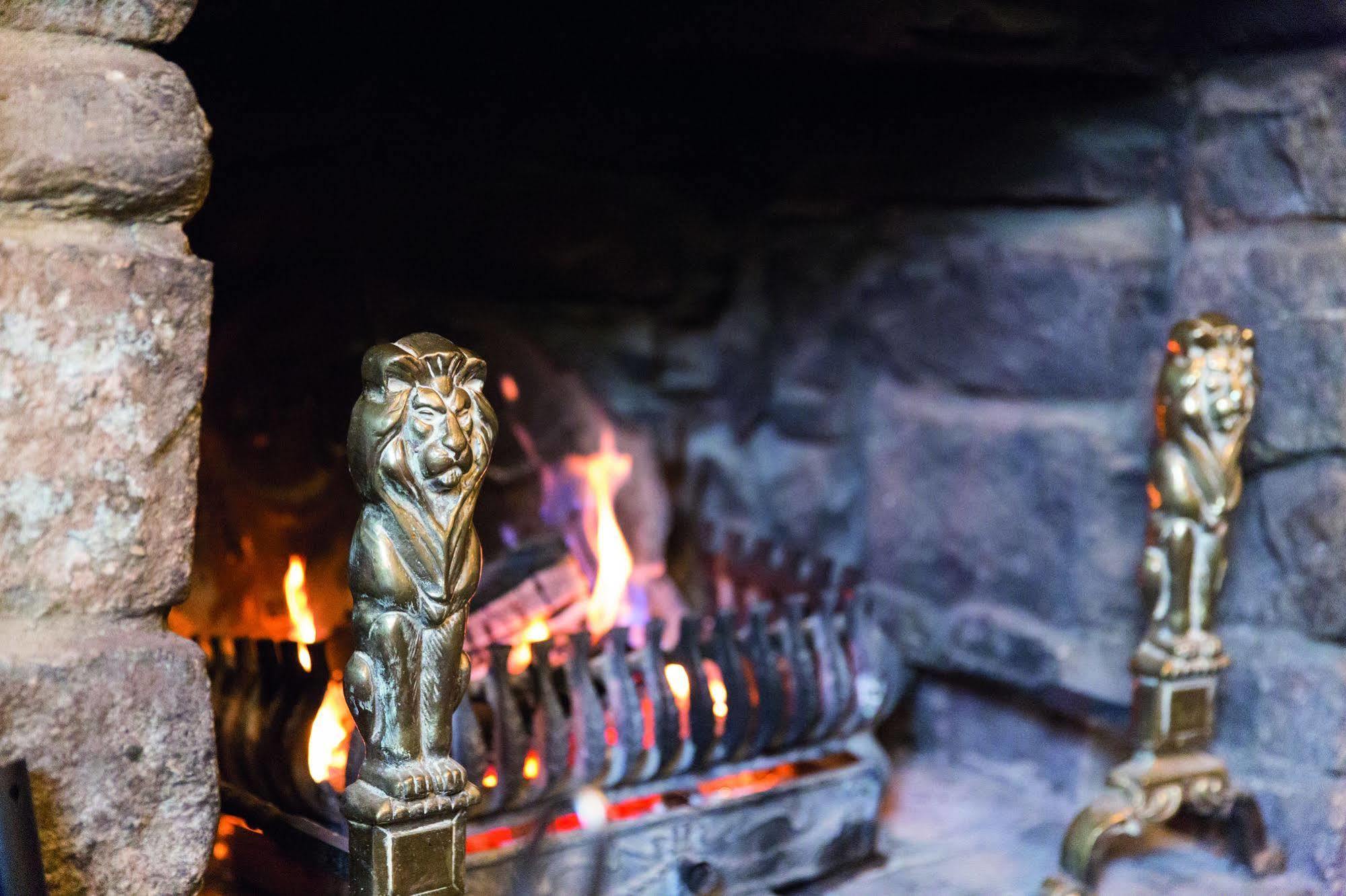 The Golden Lion At Settle Hotel Exterior foto