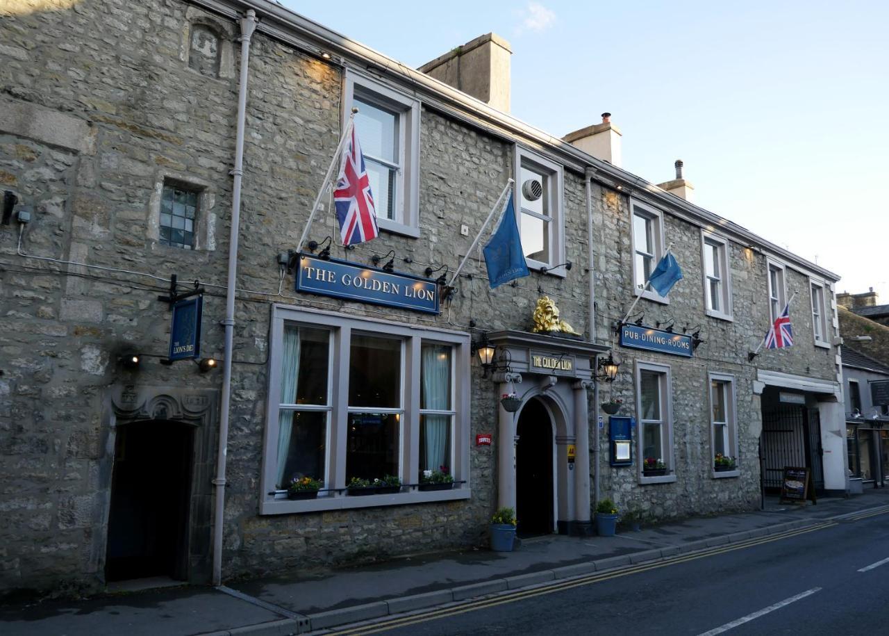 The Golden Lion At Settle Hotel Exterior foto